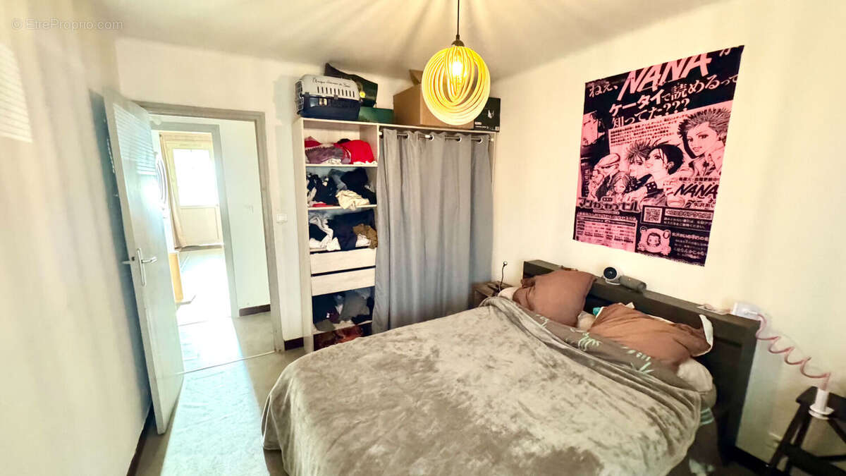 Appartement à ENTRAIGUES-SUR-LA-SORGUE