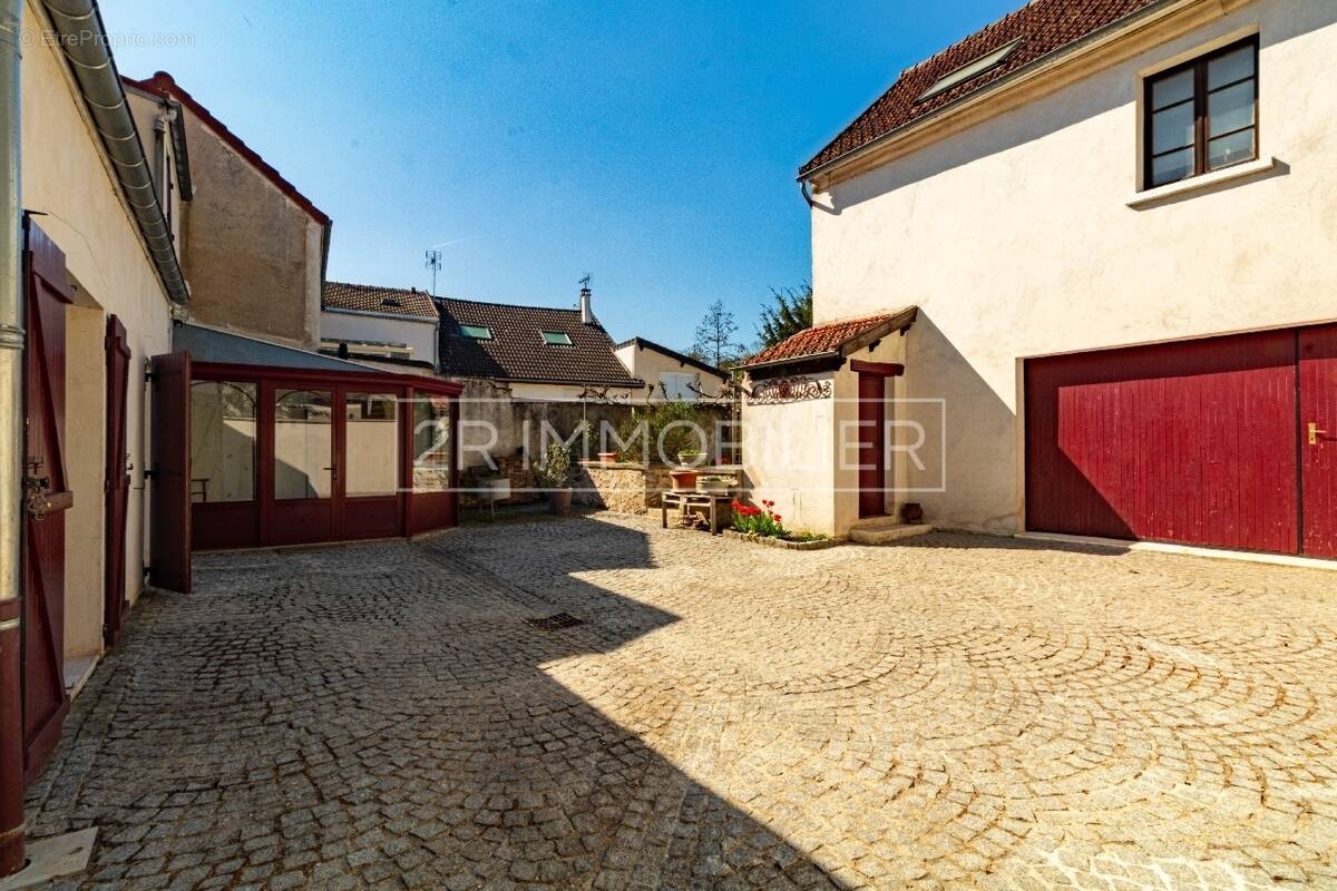 Maison à DAMPMART