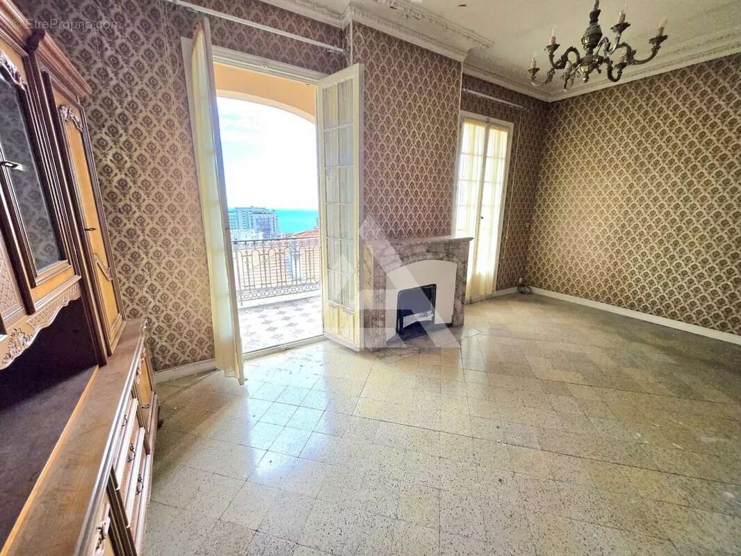 Appartement à BEAUSOLEIL