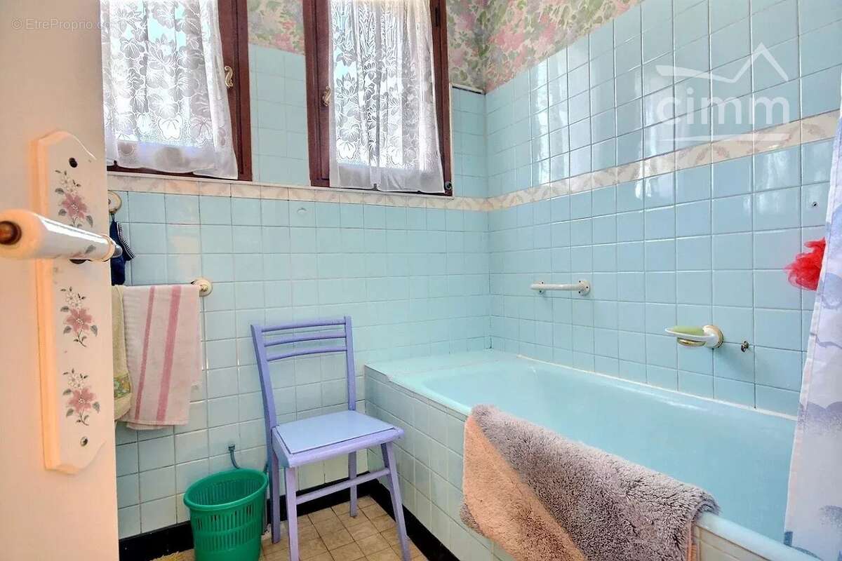 Maison à FROGES