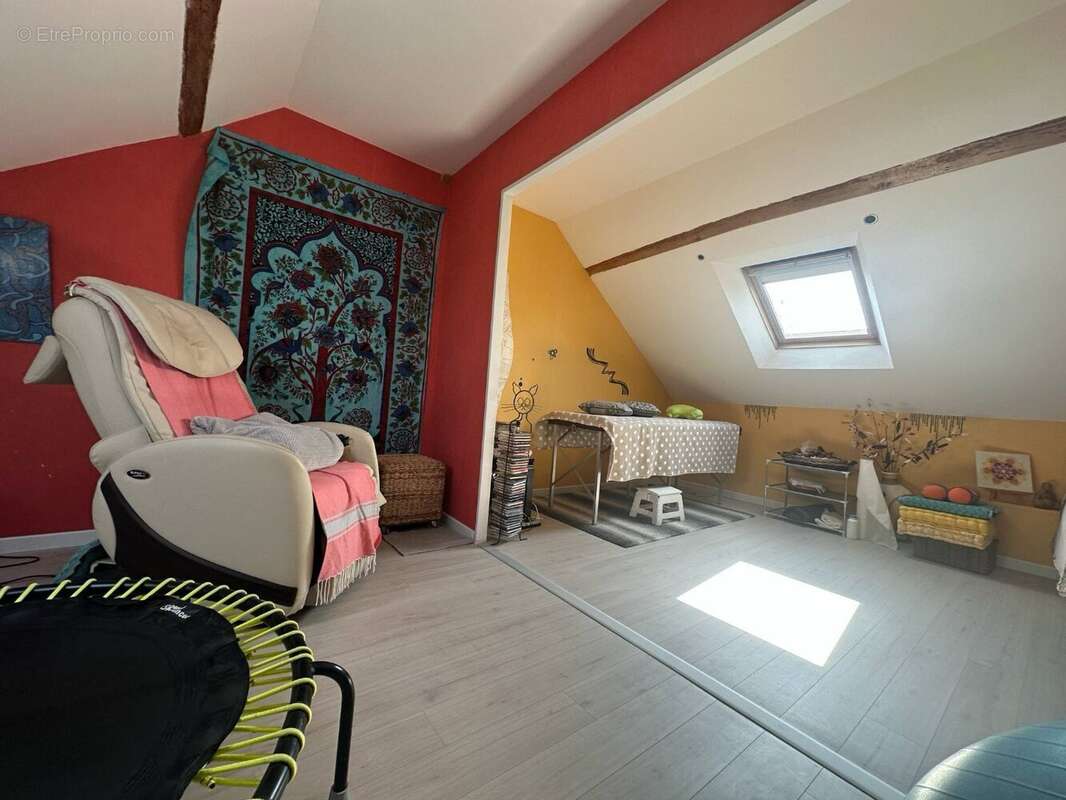 Maison à LONGUE-JUMELLES