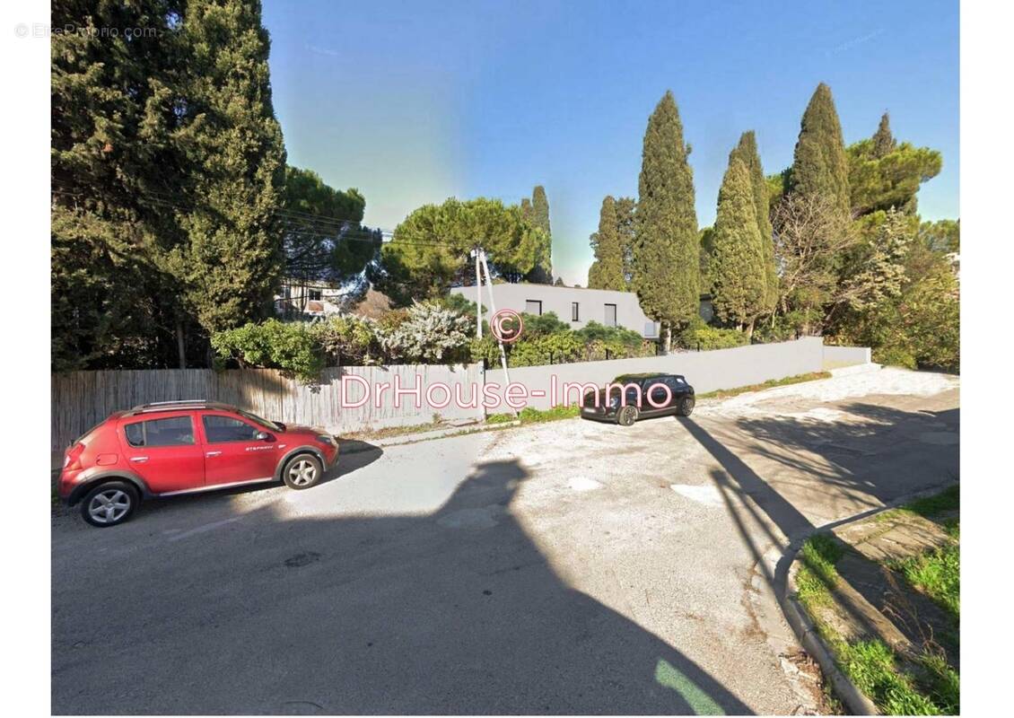 Terrain à MARSEILLE-8E