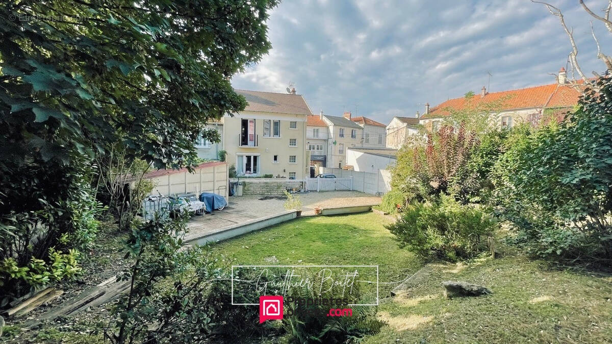 Maison à LIZY-SUR-OURCQ