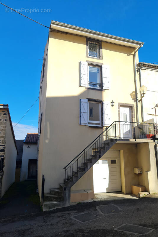 Maison à ROMAGNAT