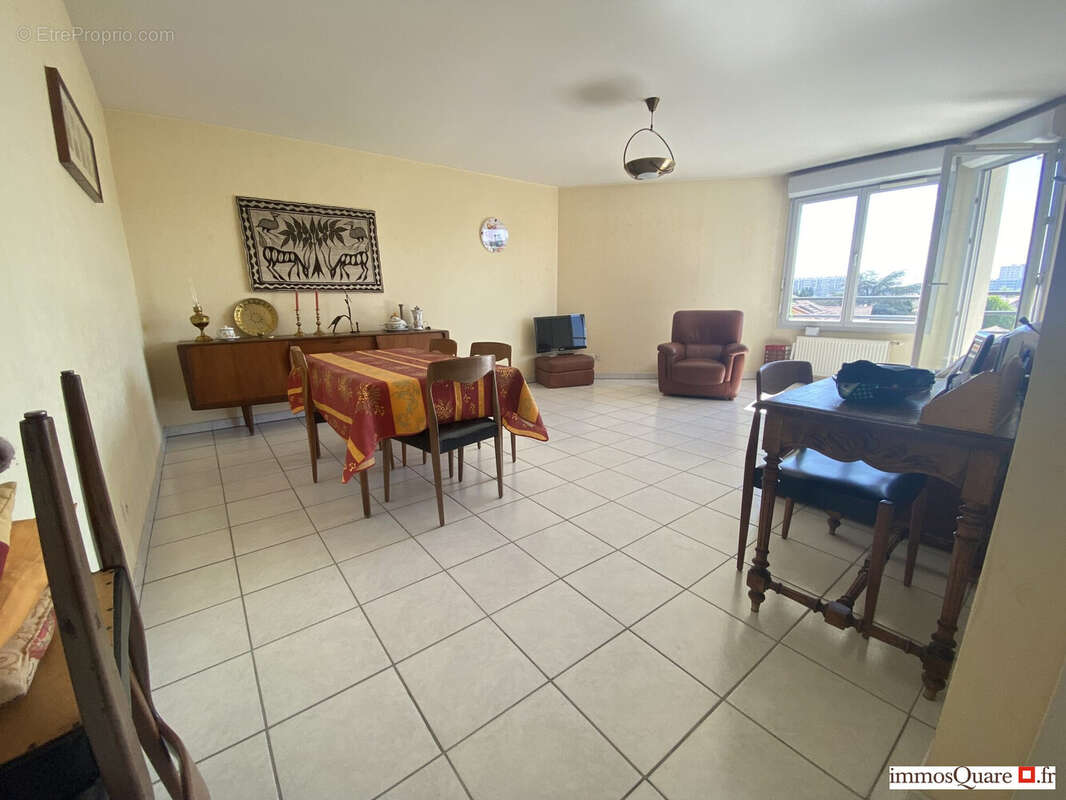 Appartement à LYON-8E