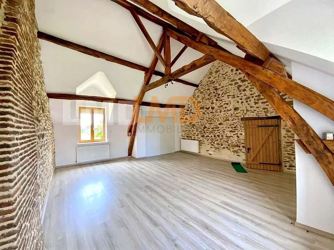 Maison à CHAILLAC