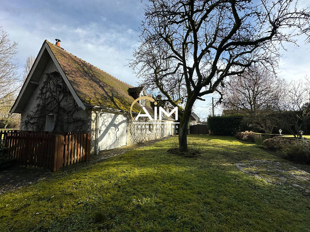 Maison à BLERE