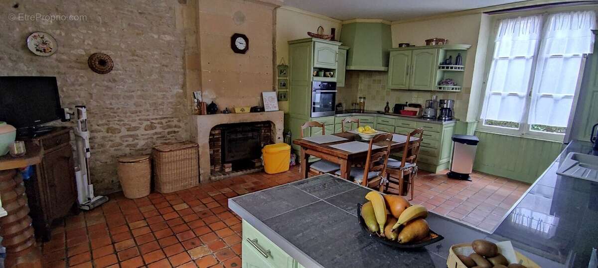 Maison à ARGENCES
