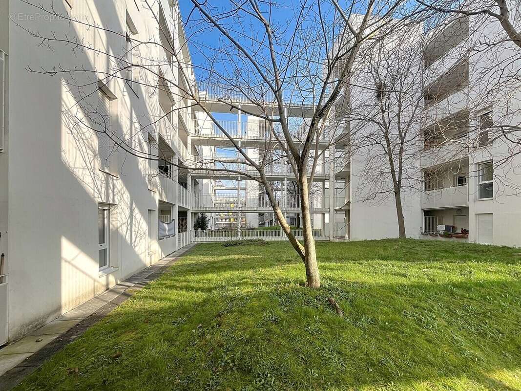 Appartement à LYON-9E