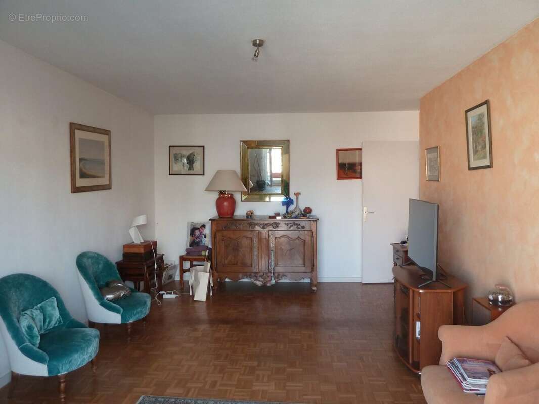 Appartement à LYON-8E