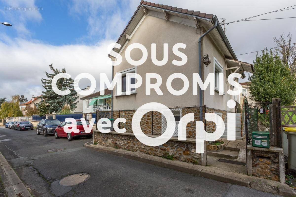 Maison à CROSNE