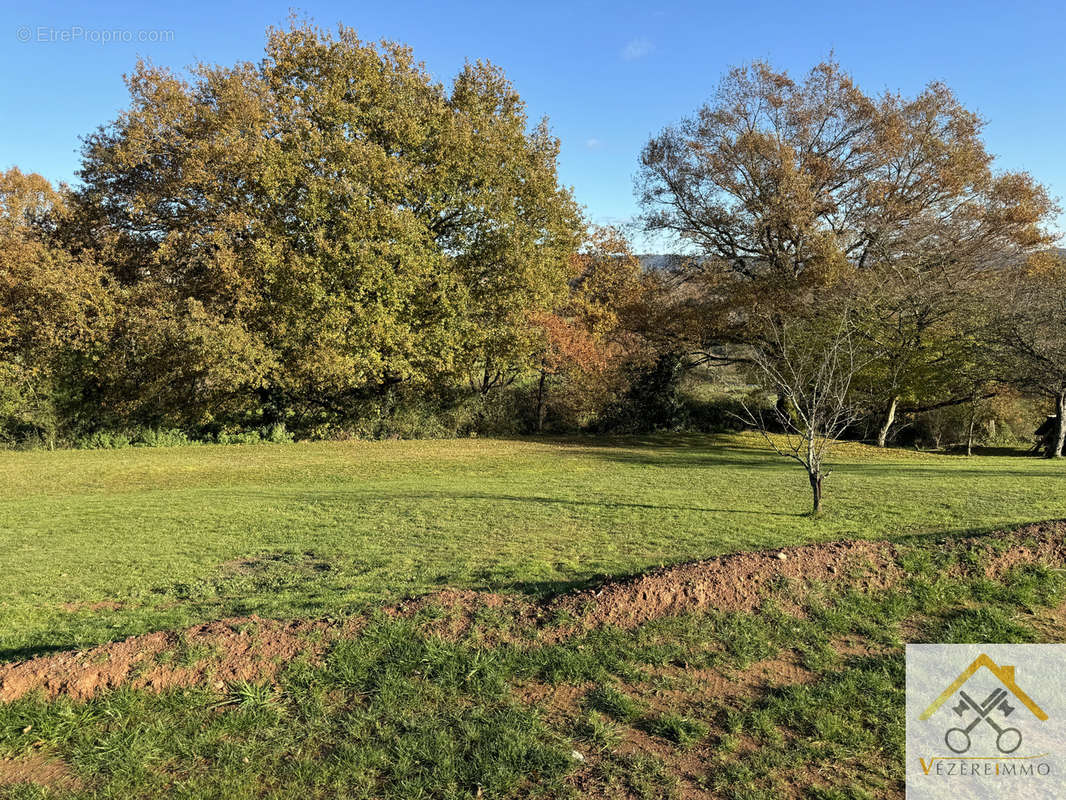 Terrain à ALLASSAC