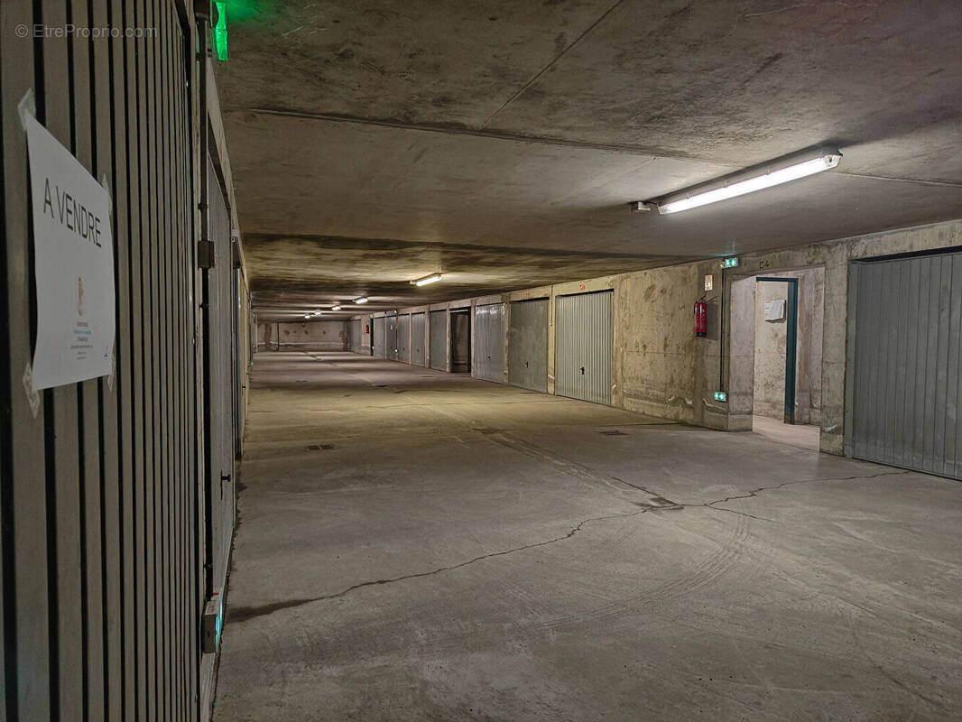 Parking à LYON-3E