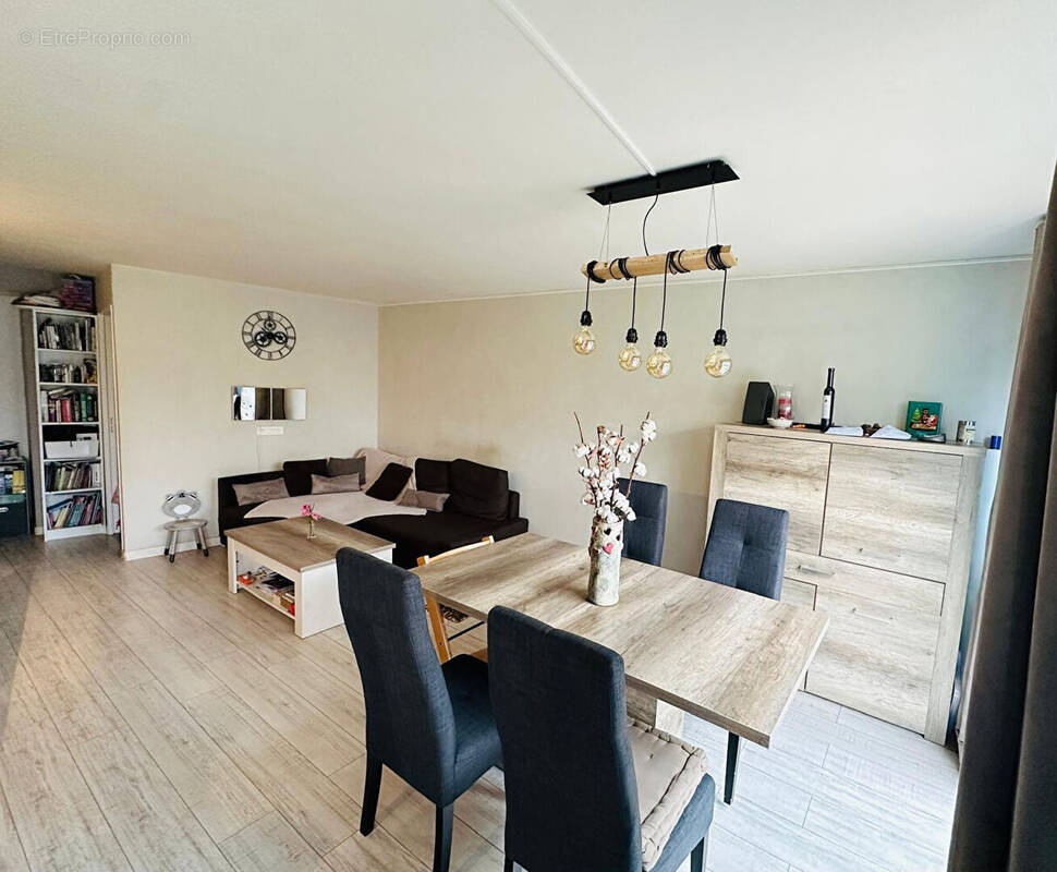 Appartement à LA GAUDE