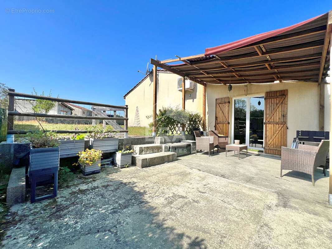 Maison à HOSTENS