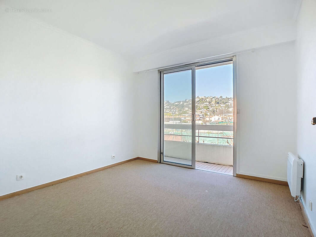 Appartement à VALLAURIS