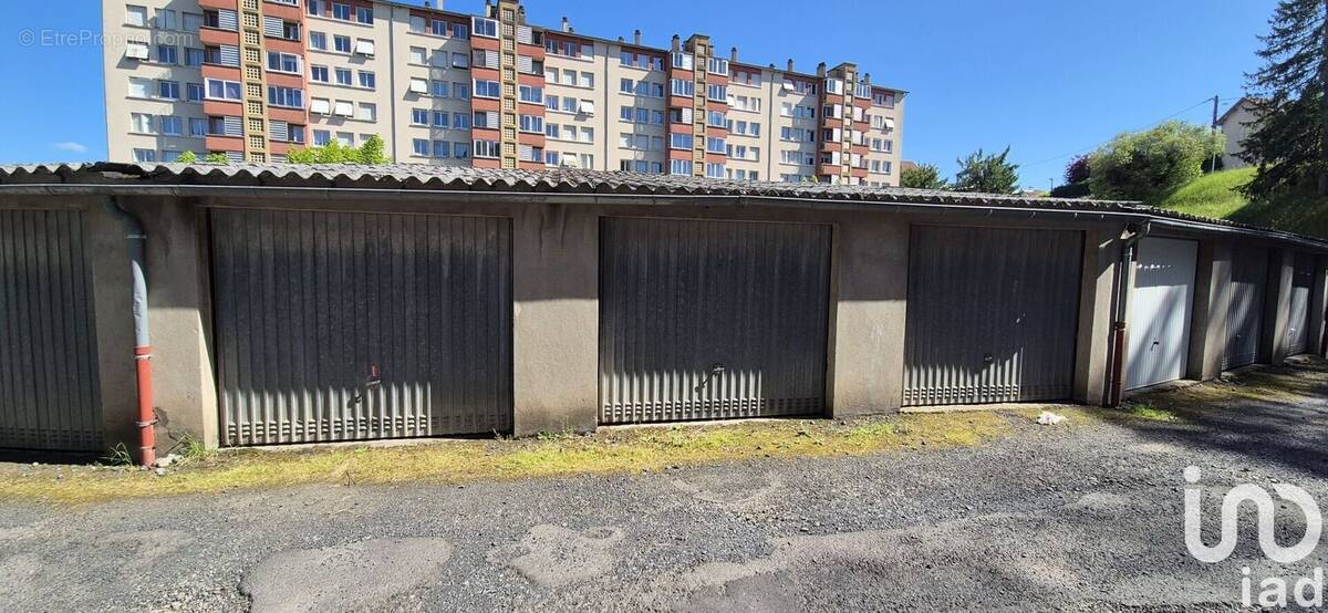 Photo 1 - Parking à AURILLAC