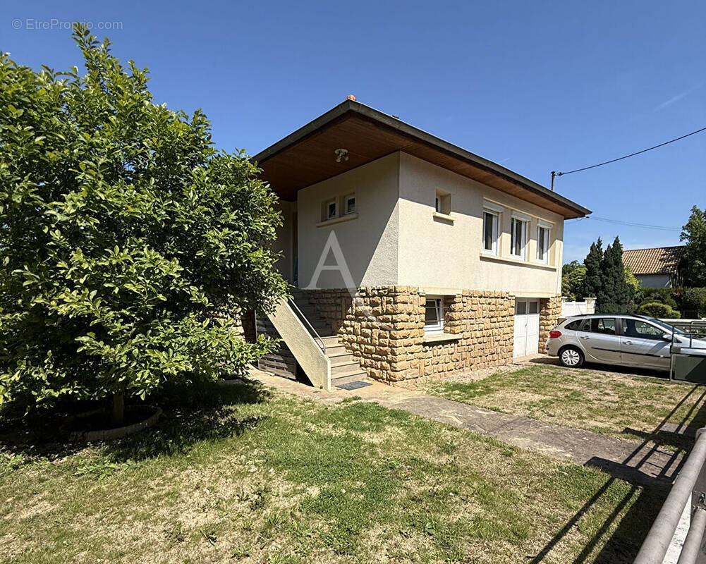 Appartement à CHARNAY-LES-MACON