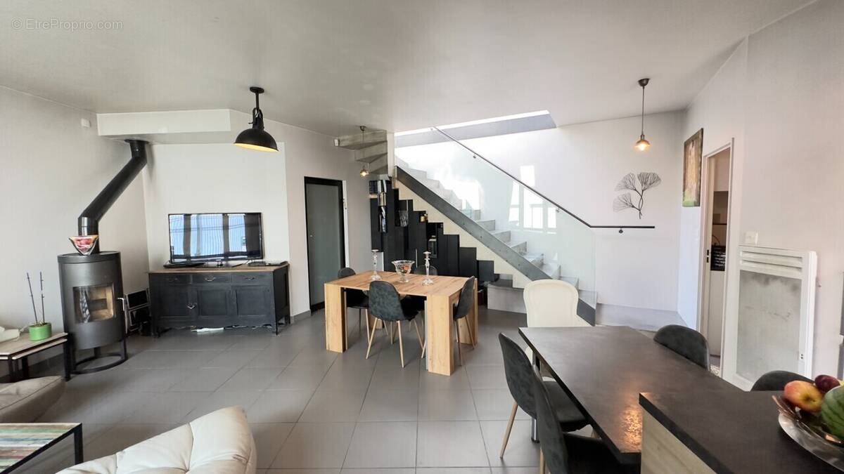 Maison à SURESNES