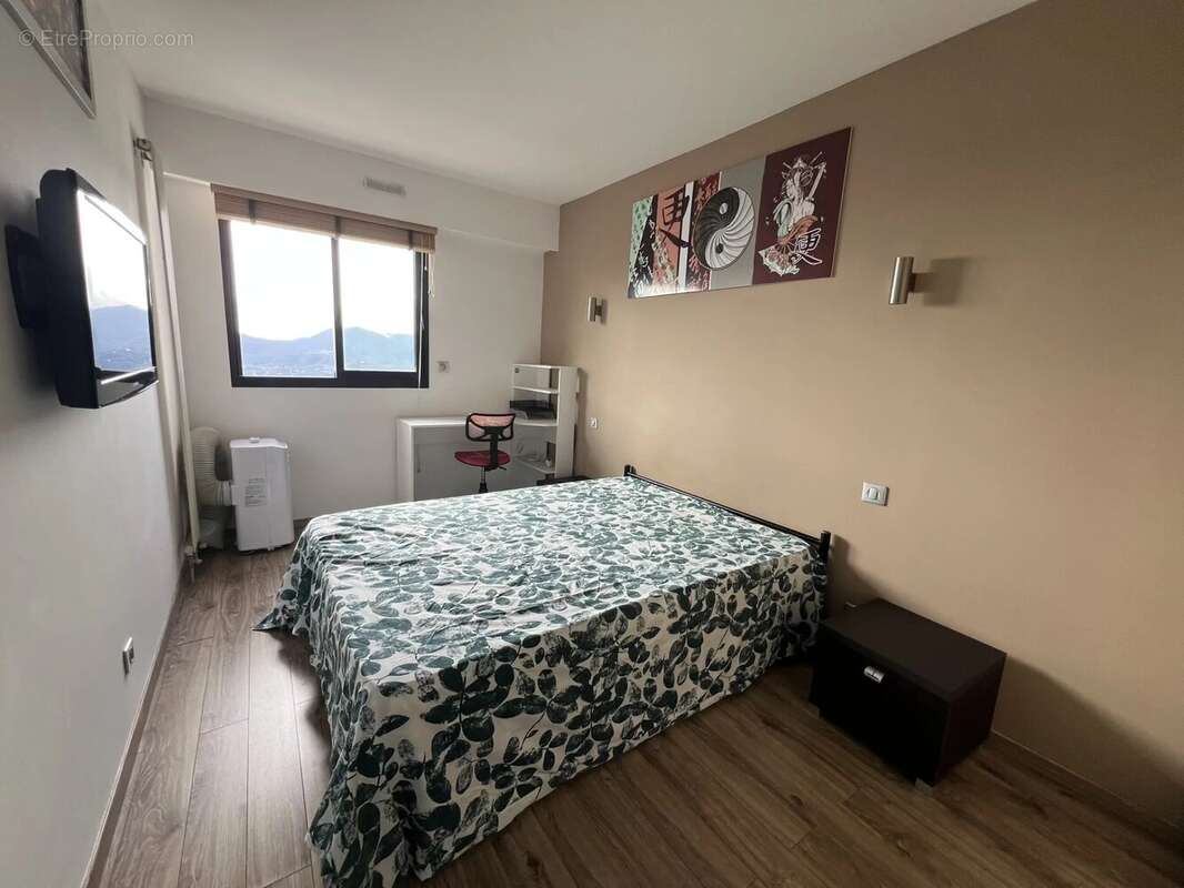 Appartement à MANDELIEU-LA-NAPOULE