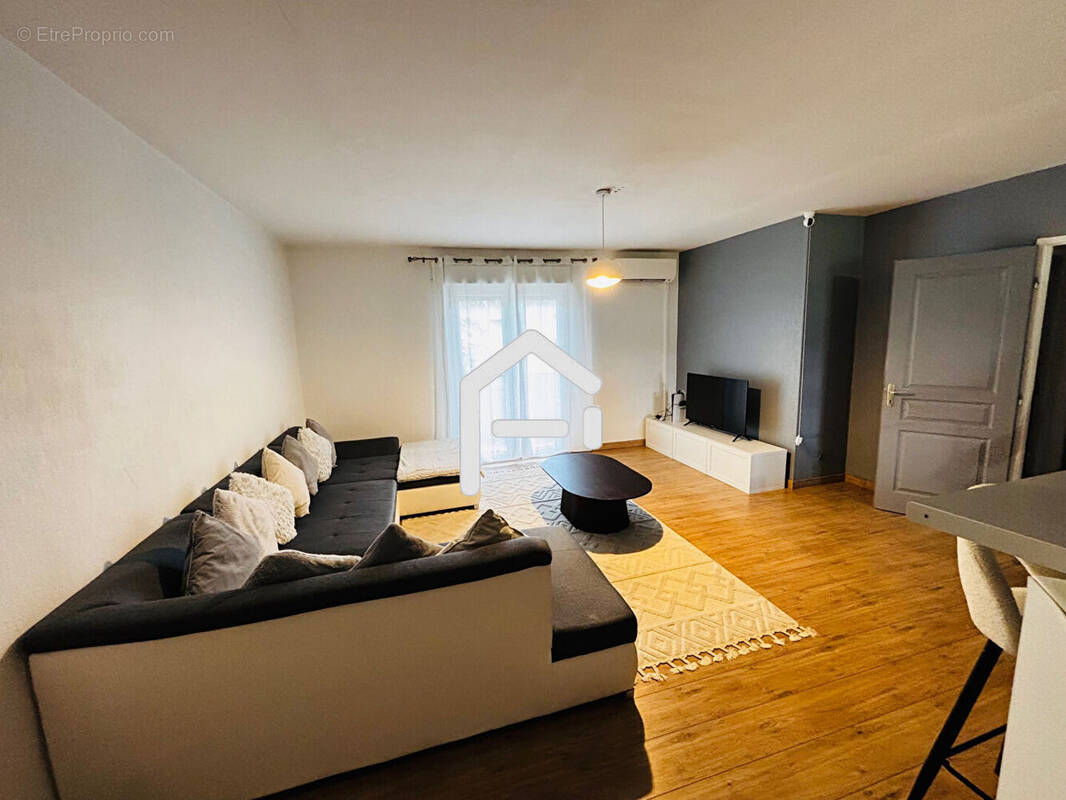 Appartement à FONBEAUZARD