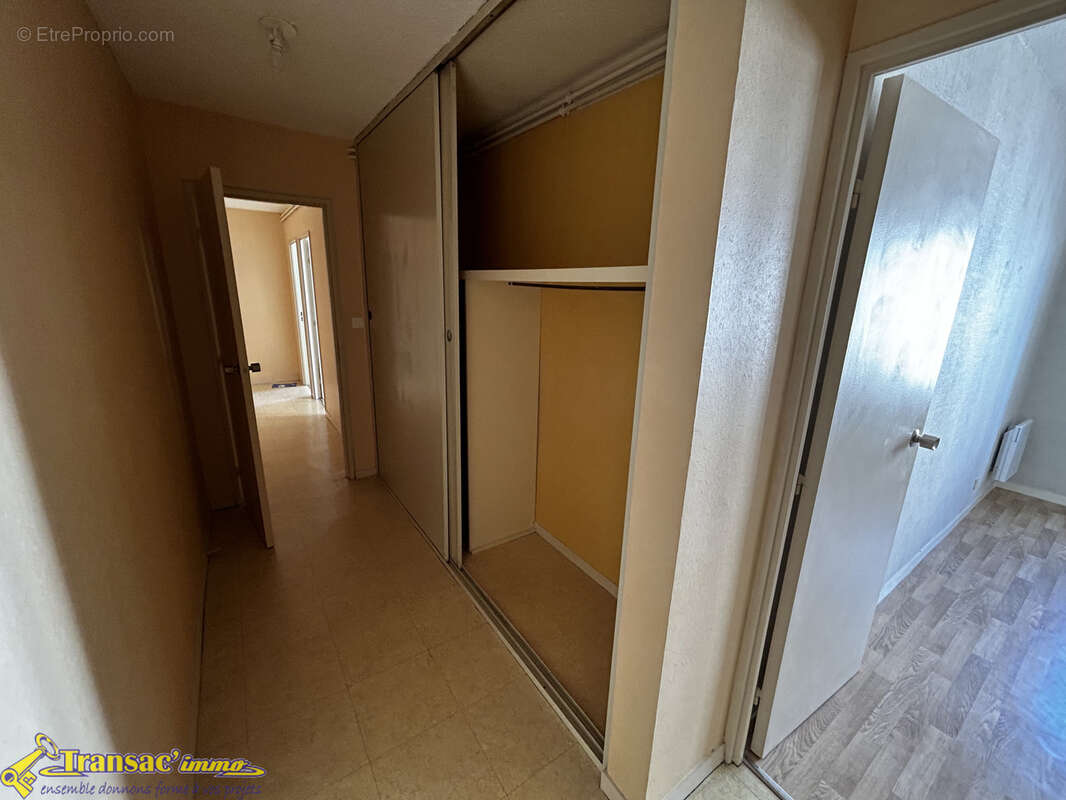 Appartement à PUY-GUILLAUME