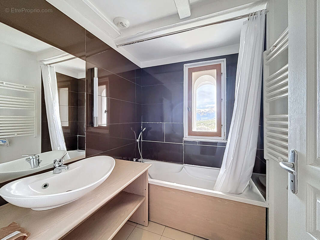 Appartement à JAUSIERS