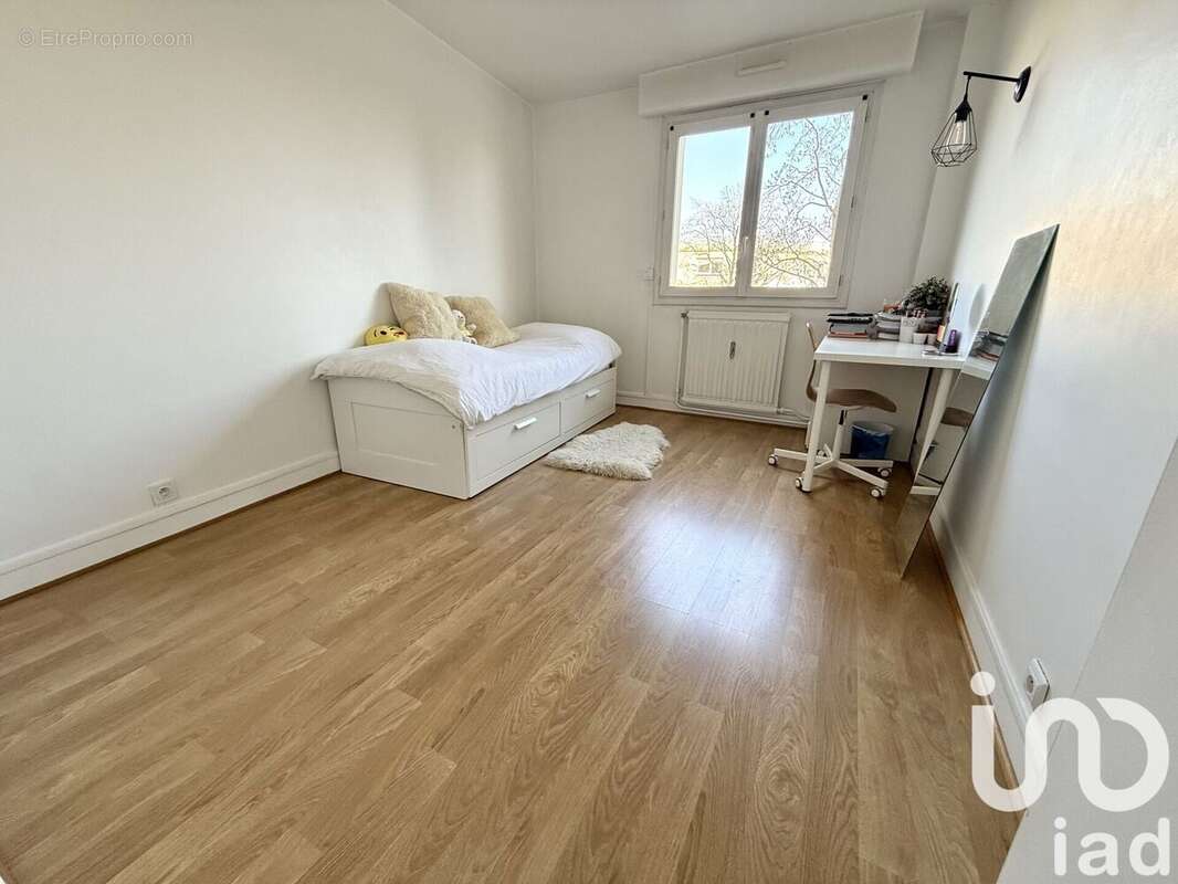 Photo 9 - Appartement à SAINT-MAUR-DES-FOSSES