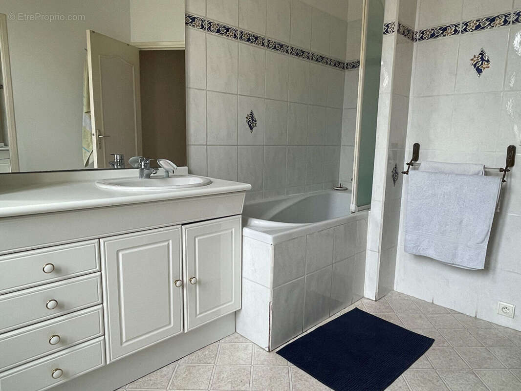 Appartement à LUCQUY