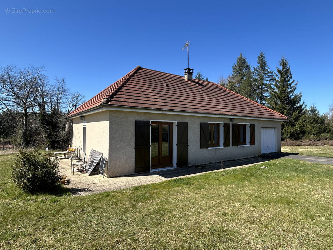 Maison à EYREIN