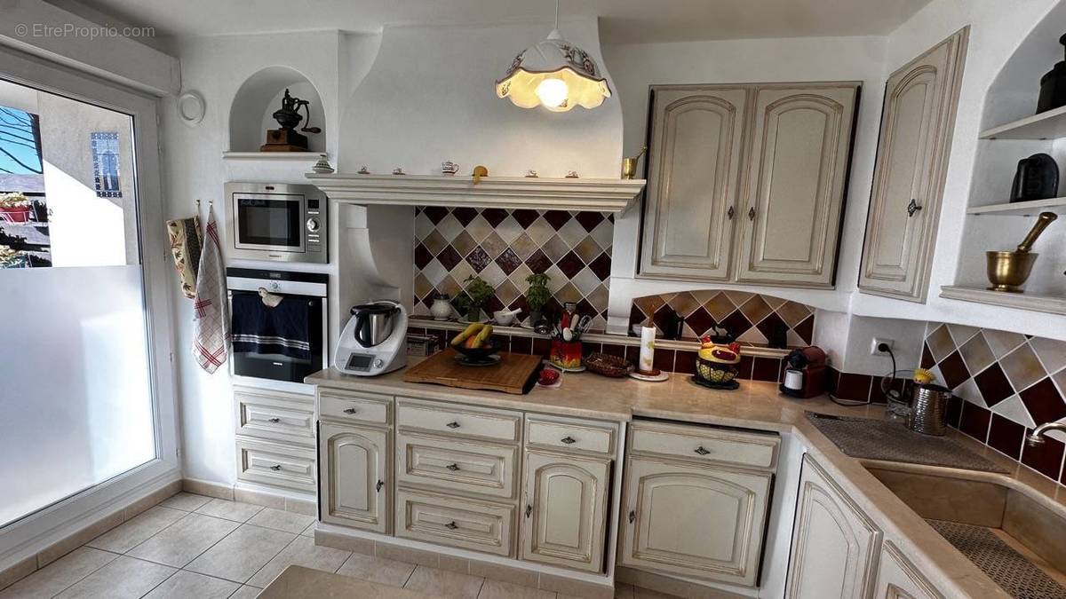 Appartement à LA CRAU
