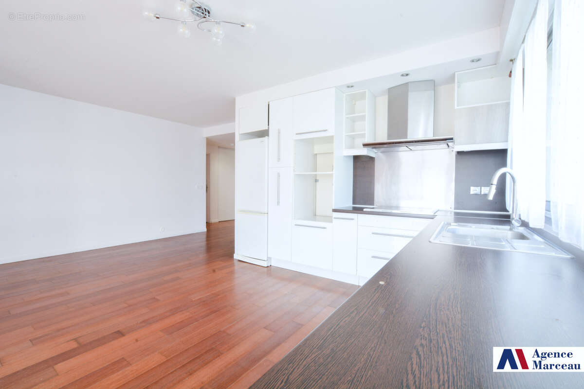 Appartement à COURBEVOIE