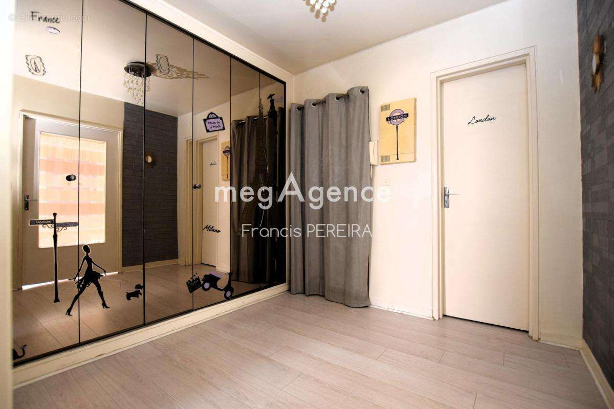 Appartement à FONTENAY-LE-FLEURY