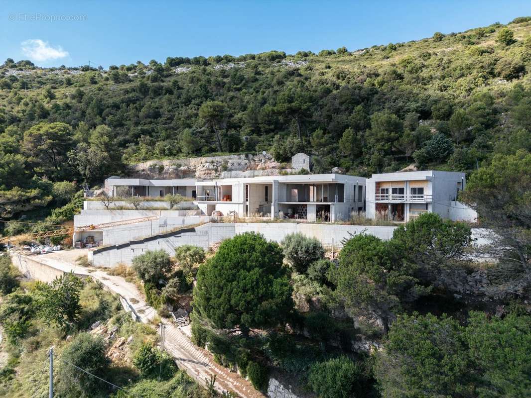 Maison à EZE