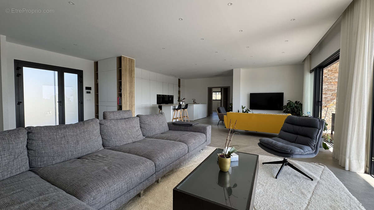Maison à NIMES