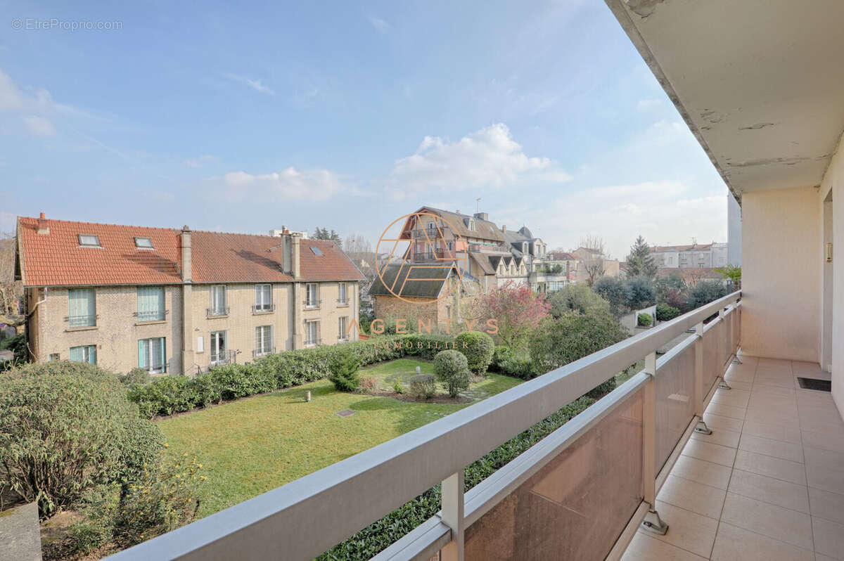 Appartement à SAINT-MAUR-DES-FOSSES
