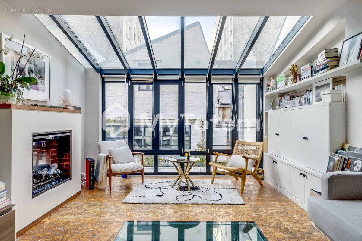 Appartement à PARIS-10E