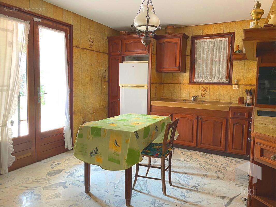 Maison à LA GARDE-ADHEMAR