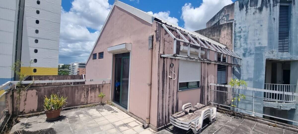 Appartement à POINTE-A-PITRE