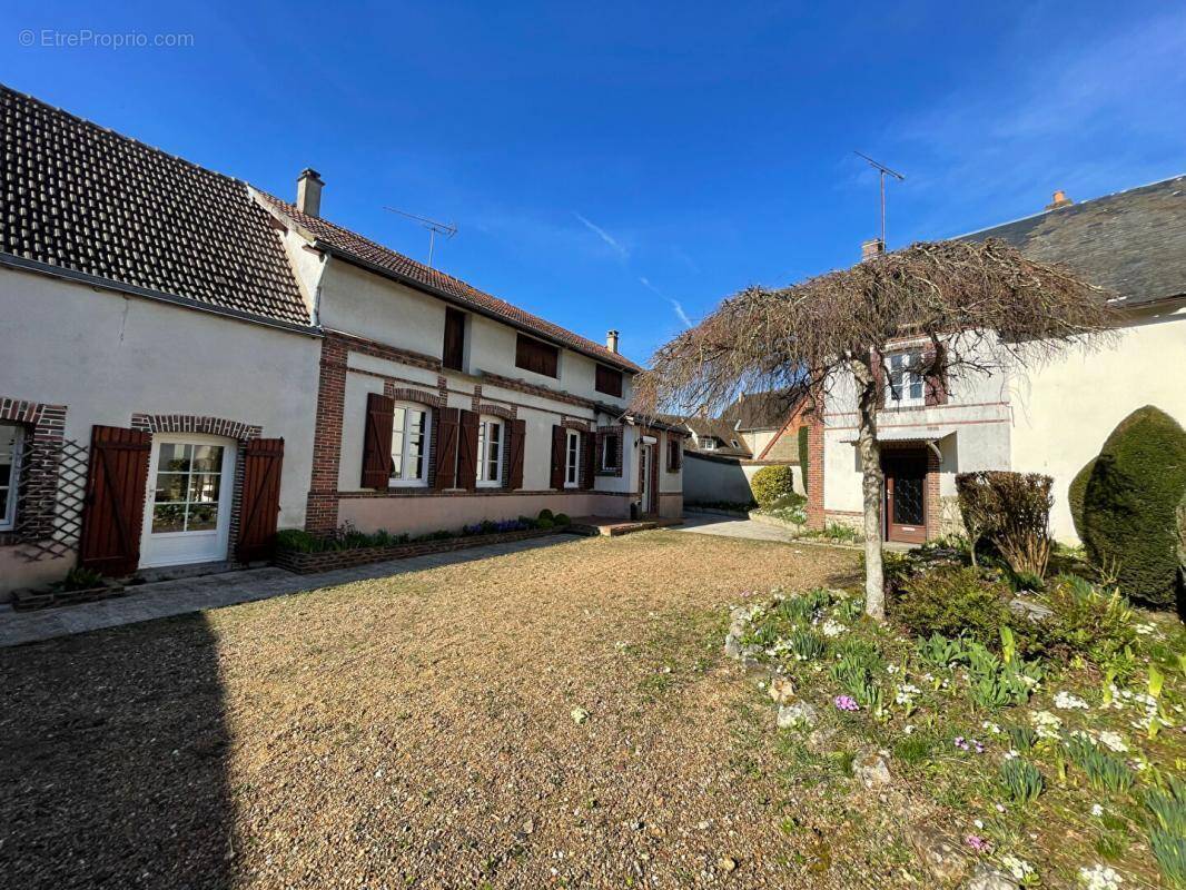 Maison à SAINT-PIAT