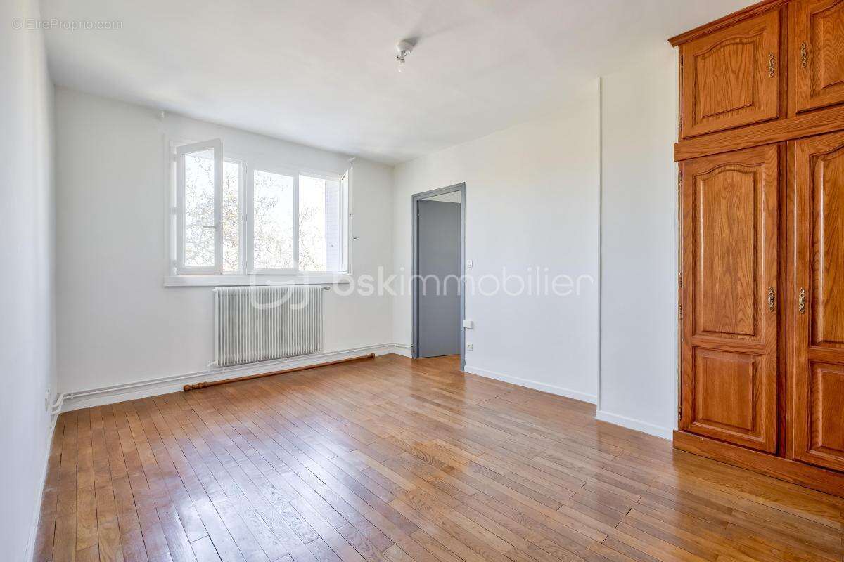 Appartement à LYON-8E