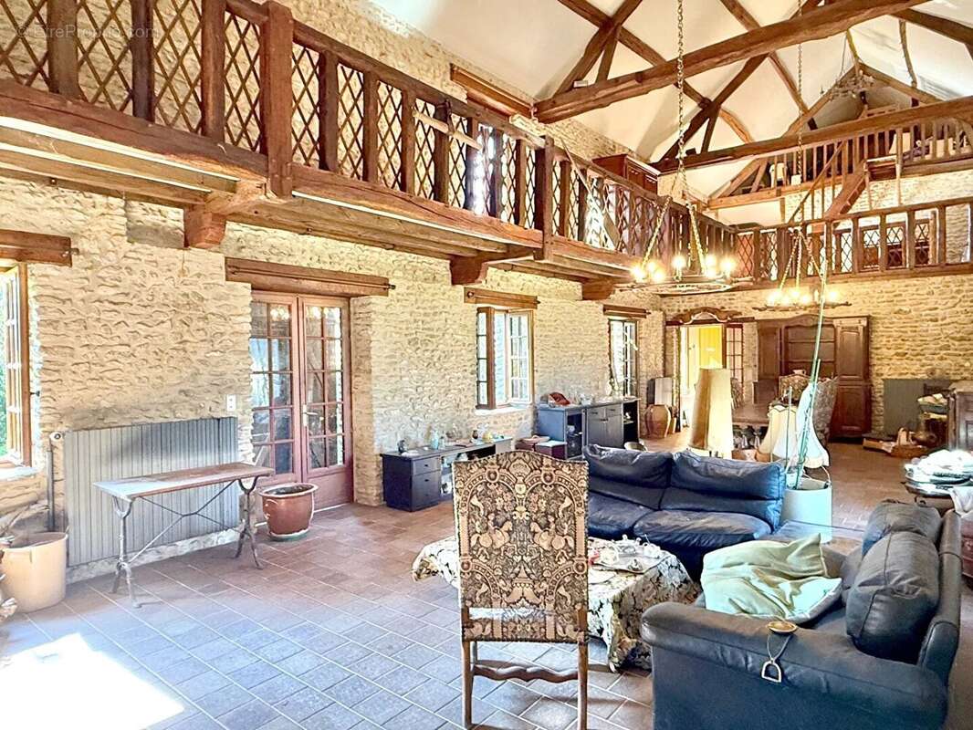 Maison à HOUDAN