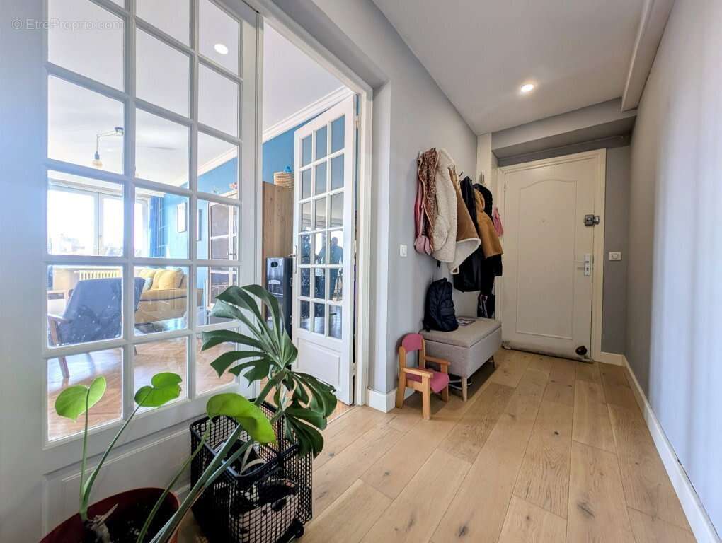 Appartement à LA MADELEINE