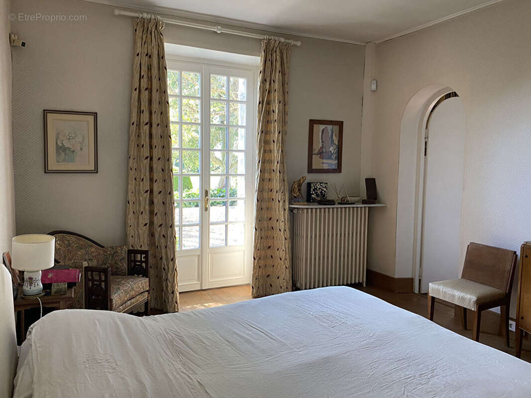 Maison à HOUDAN
