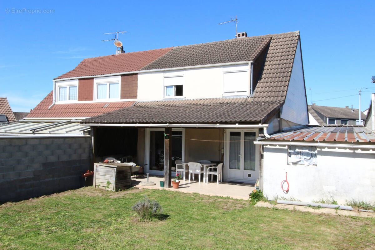Maison à COULANGES-LES-NEVERS