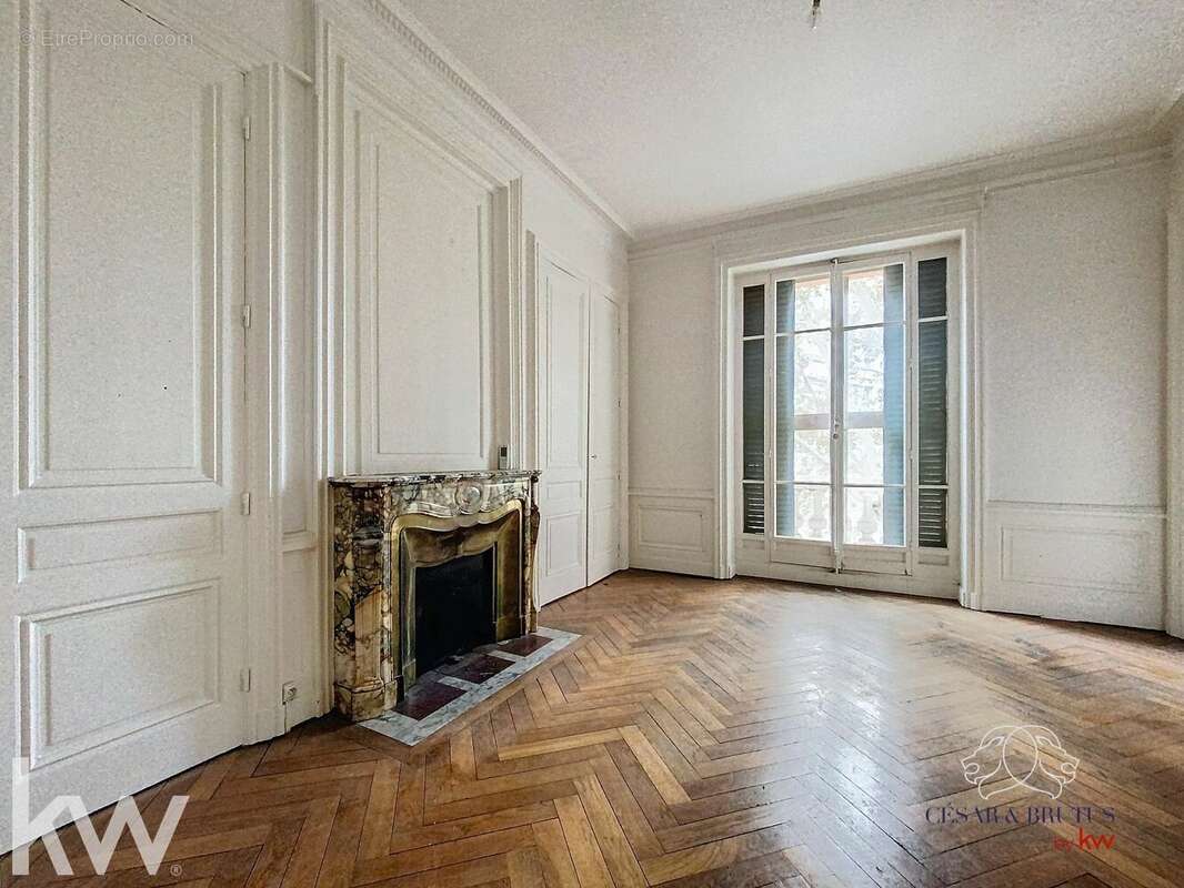 Appartement à LYON-6E