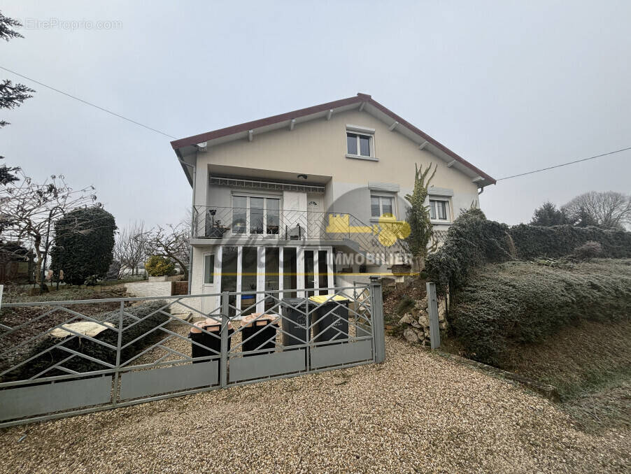 Maison à SAINT-GERMAIN-DU-BOIS
