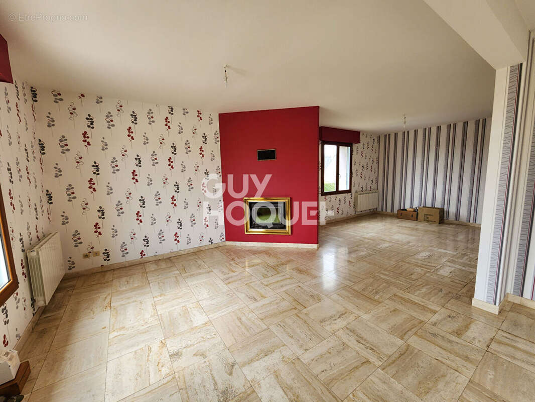 Maison à SOURDEVAL
