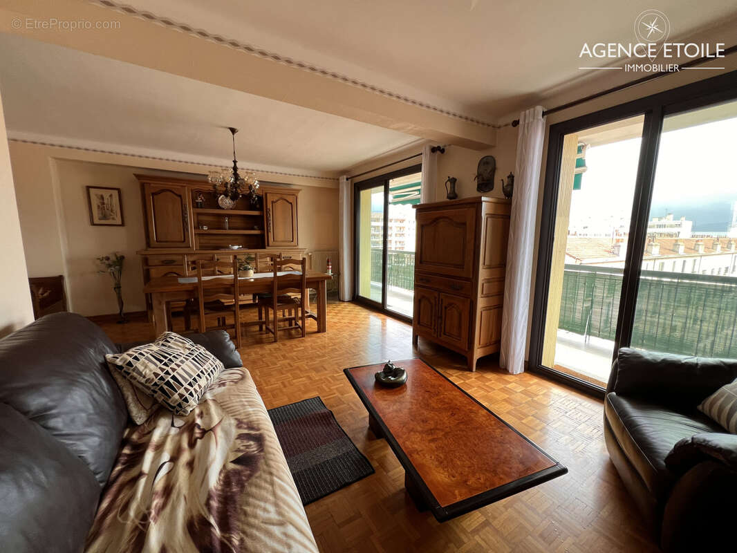 Appartement à MARSEILLE-10E