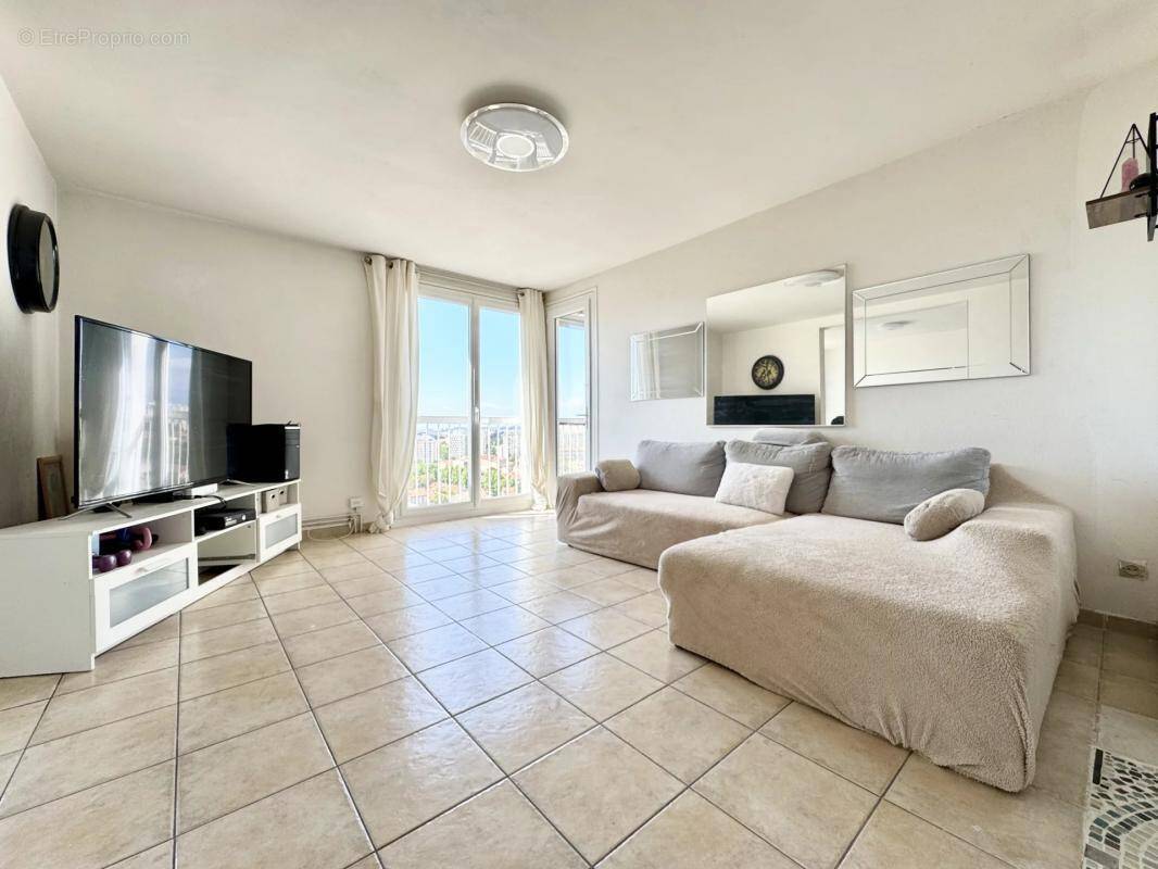 Appartement à MARSEILLE-13E